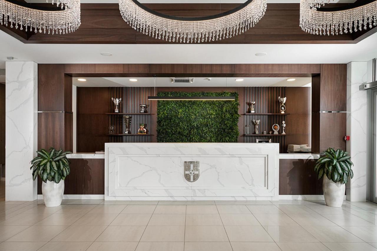 Hotel Srbija Lux 스타라 파조바 외부 사진